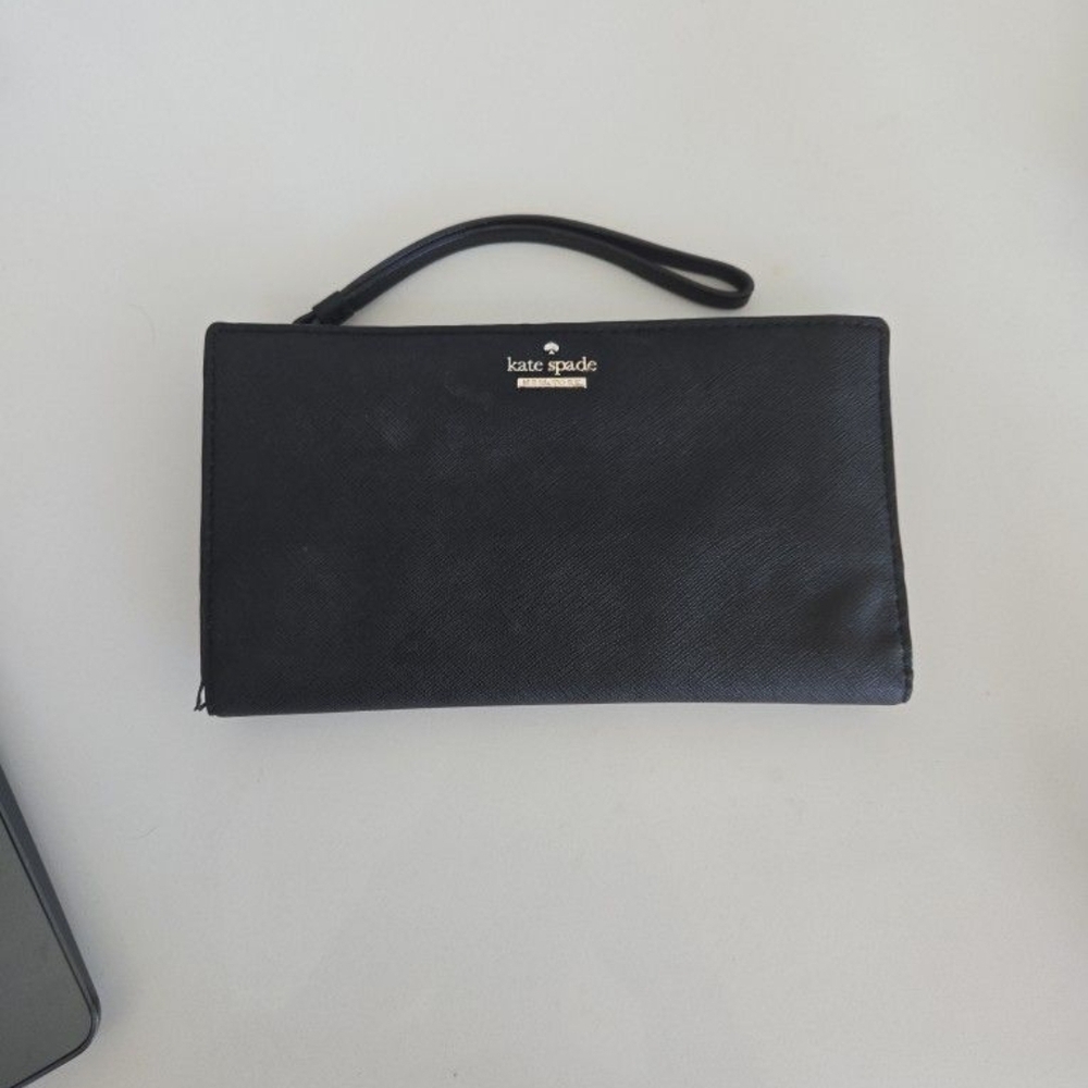 Kate Spade Elegant Black Wristlet